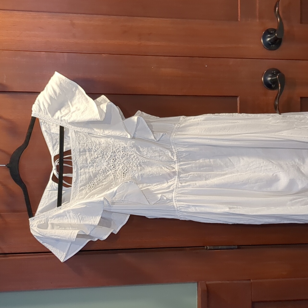 White cotton Old Navy dress Size M above knee length